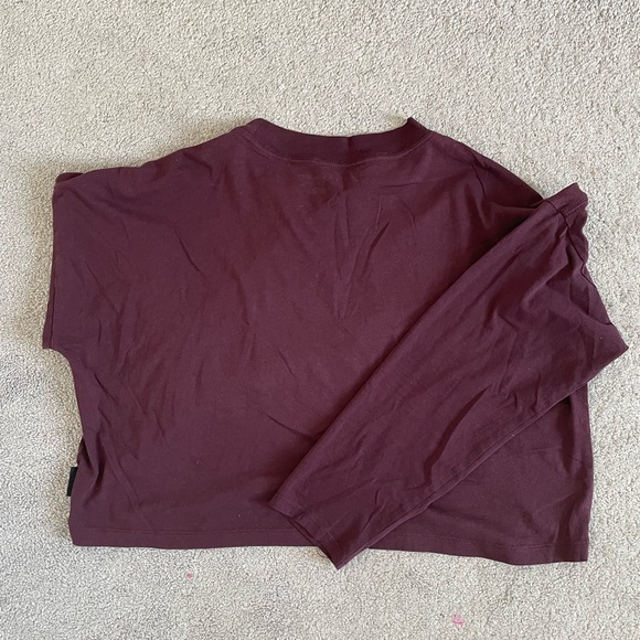 Calvin Klein cropped long sleeve shirt - Picture 2 of 2